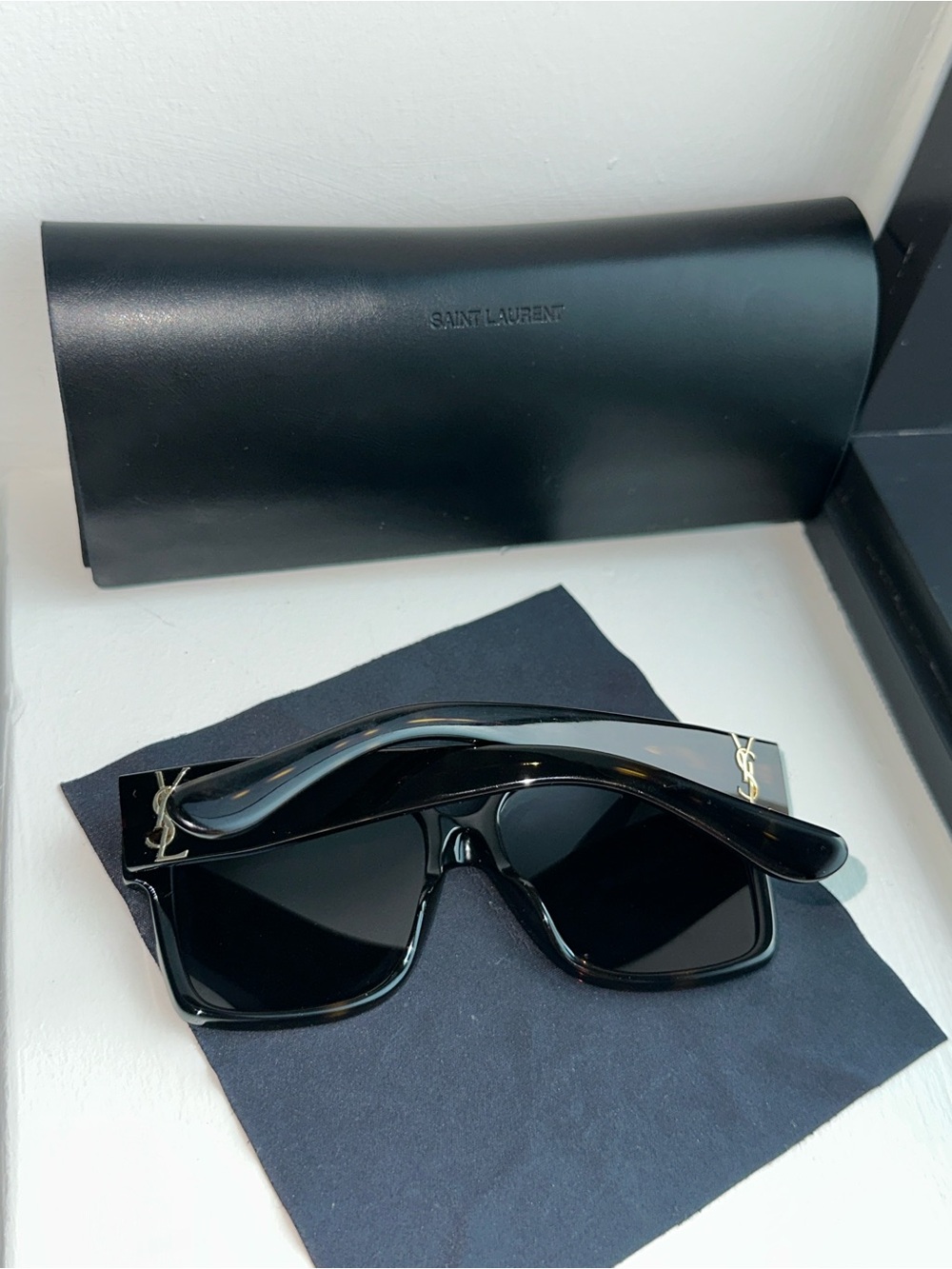 Saint Laurent Black and Gold Oversized Cat-Eye Sunglasses - Picture 7 of 16